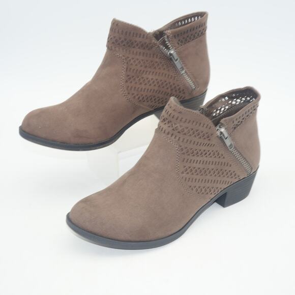 NEW American Rag Women's 5 Abby Ankle Booties Boots Brown Black - Picture 1 of 7